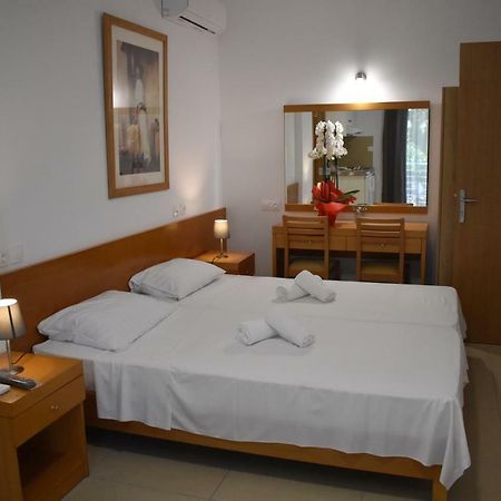 Hotel Ritsa Kamena Vourla Bagian luar foto
