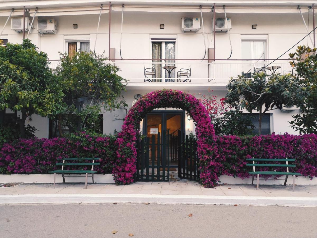 Hotel Ritsa Kamena Vourla Bagian luar foto
