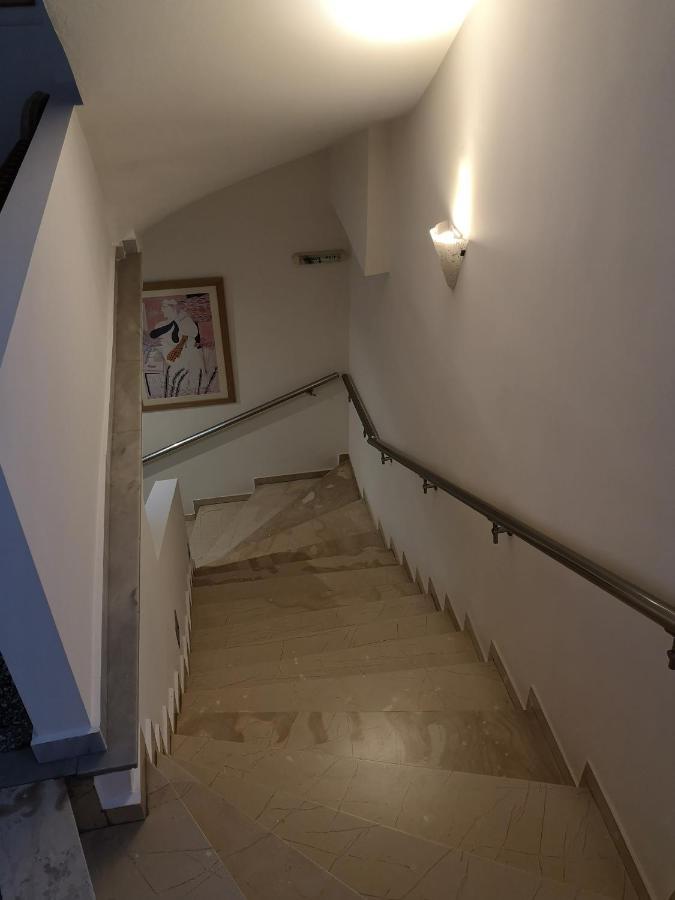Hotel Ritsa Kamena Vourla Bagian luar foto