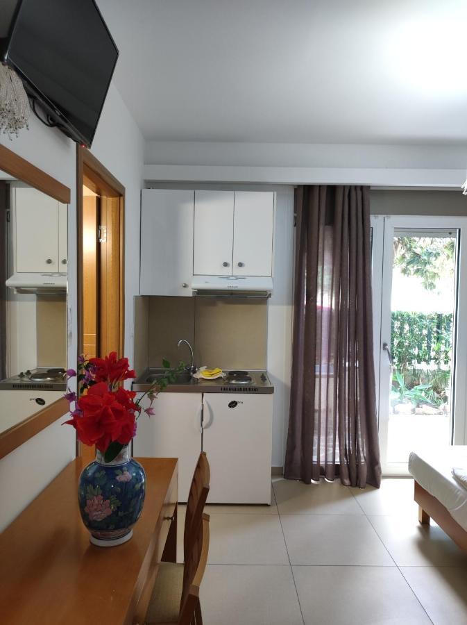 Hotel Ritsa Kamena Vourla Bagian luar foto