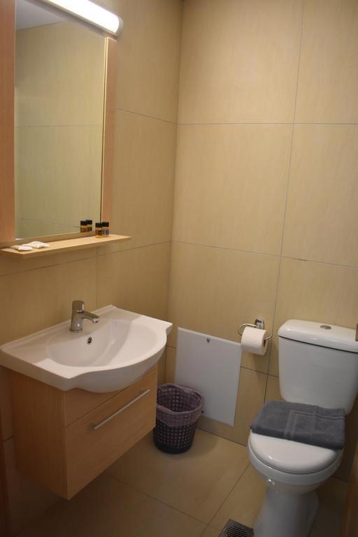 Hotel Ritsa Kamena Vourla Bagian luar foto
