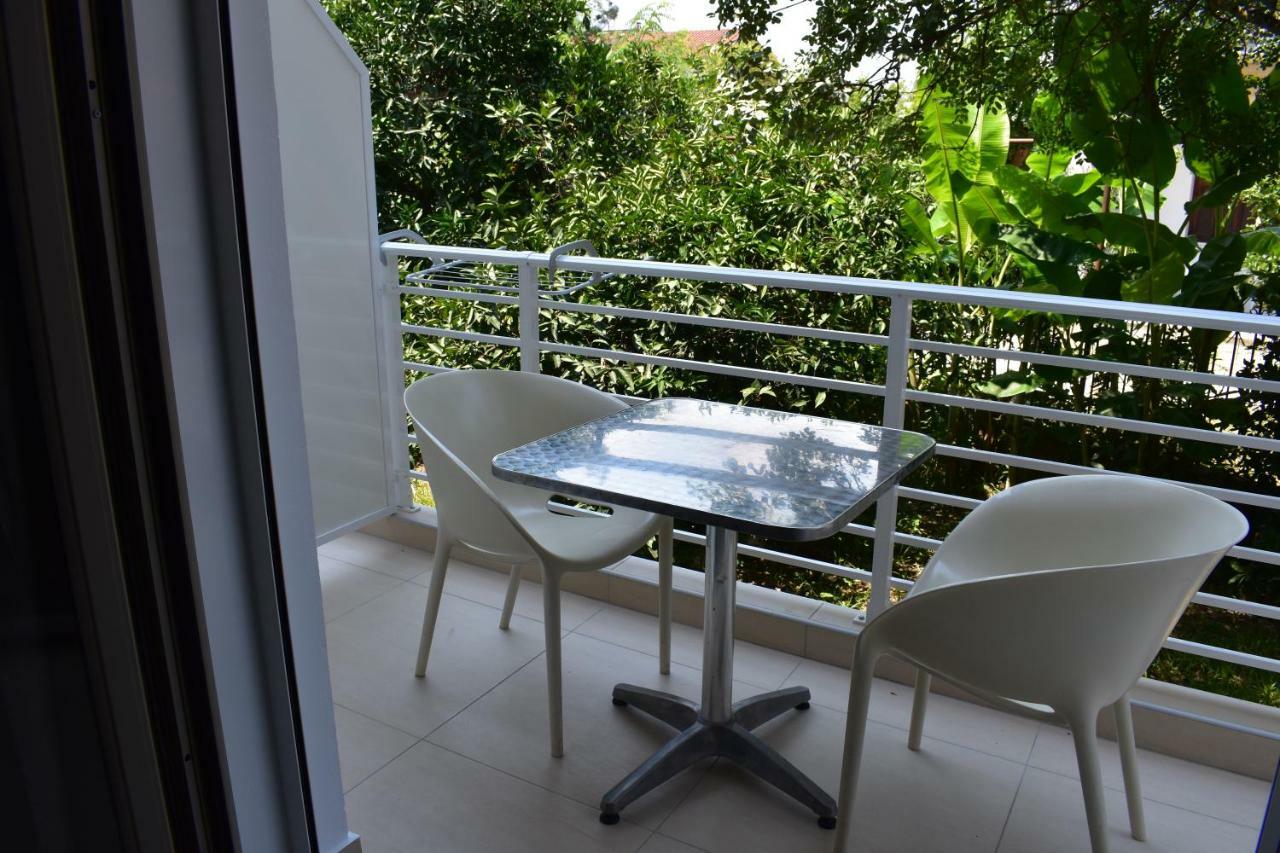 Hotel Ritsa Kamena Vourla Bagian luar foto