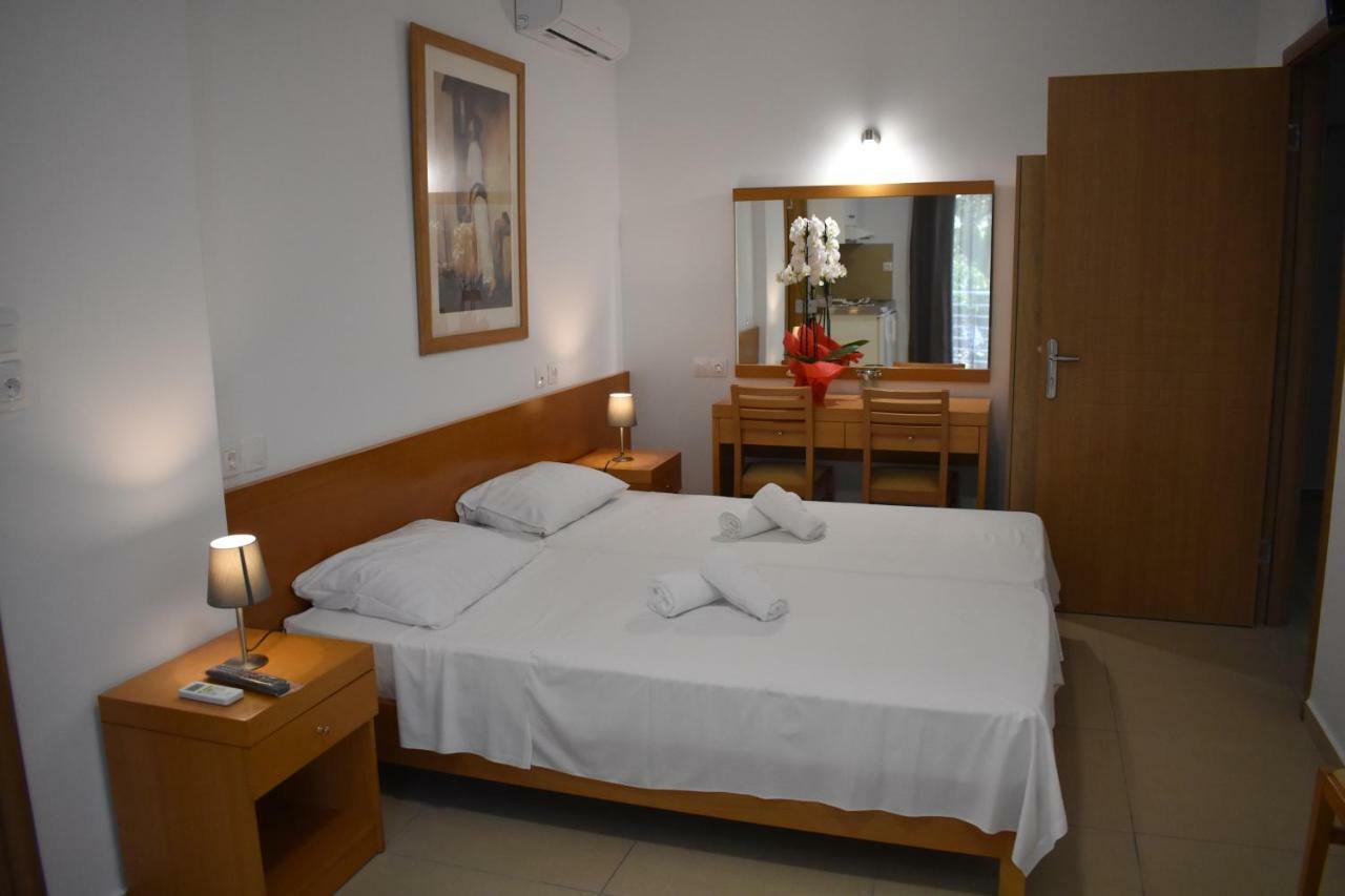 Hotel Ritsa Kamena Vourla Bagian luar foto